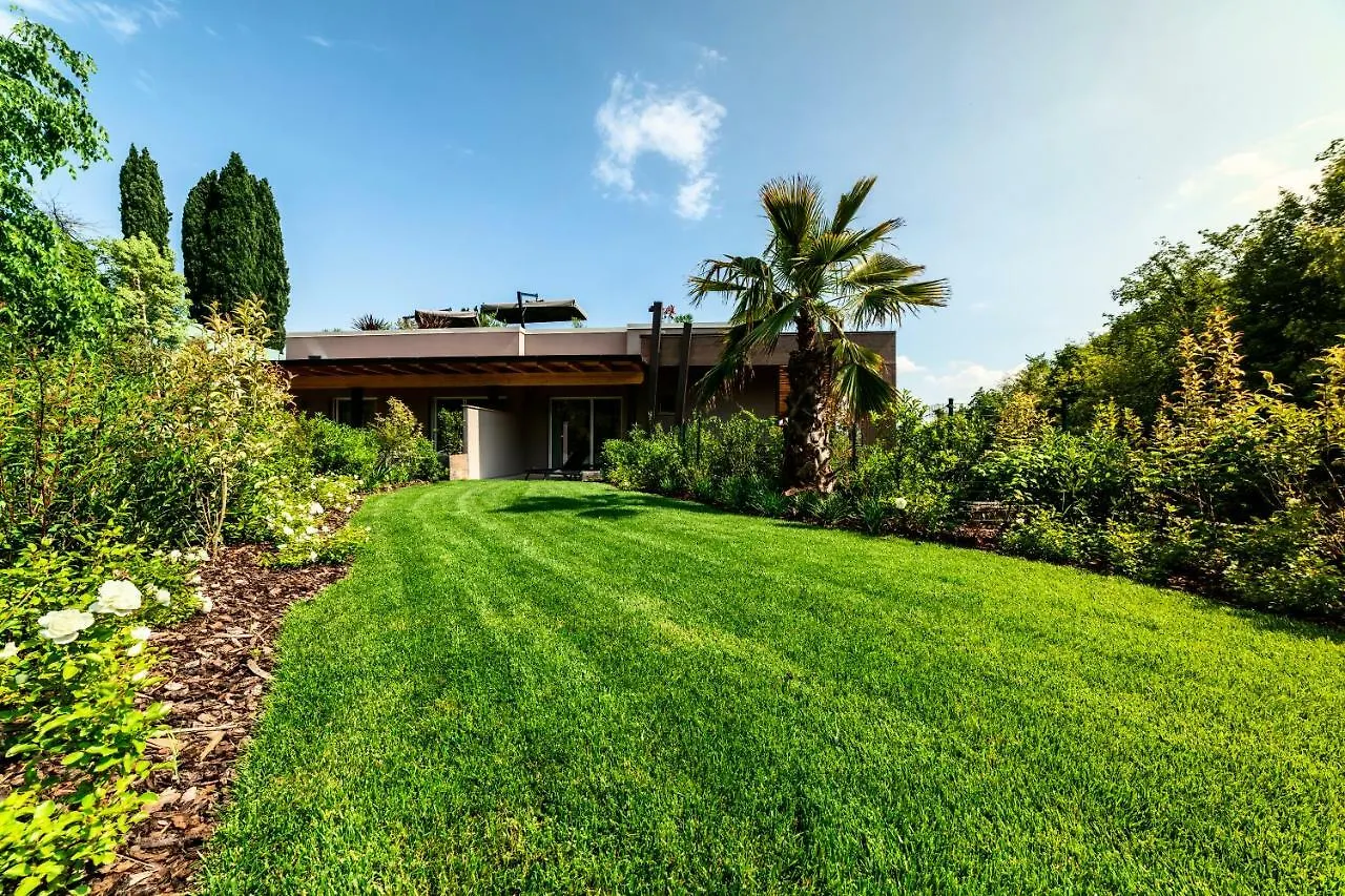 *** Resort Lamasu Rioverde - Lago Di Garda San Felice del Benaco Italien